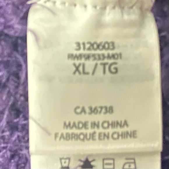 Kenneth Cole Reaction women purple fuzzy long sleeves sweater. Size XL. Used. - Picture 5 of 14